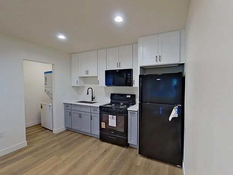 829 N Garfield St — Photo 9