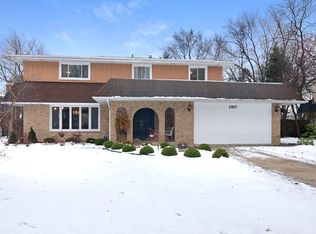 1917 71st St, Darien, IL 60561