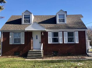 1103 S 6th St, De Pere, WI 54115