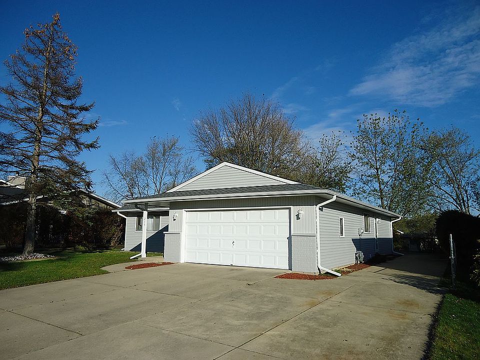 1st image of 219 Acorn Ct