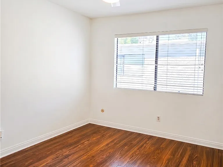6121 Shoup Ave #10 — Photo 8