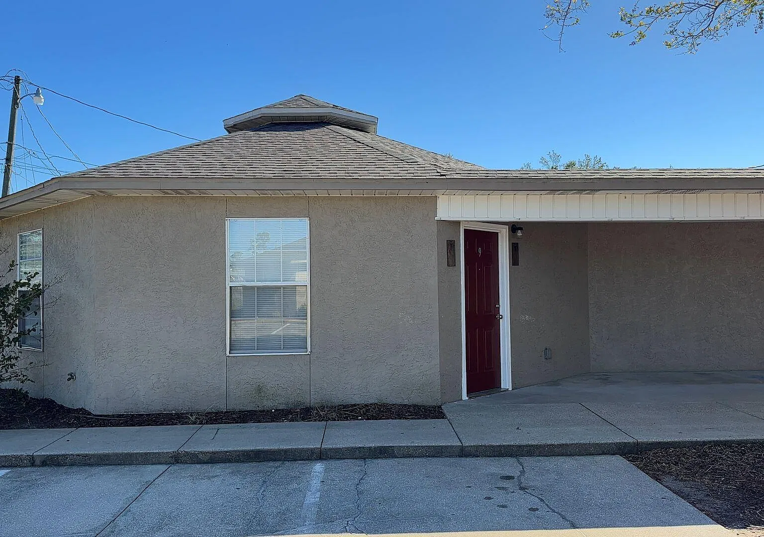 2 bed, 900 sqft, $1,245 — Photo 1