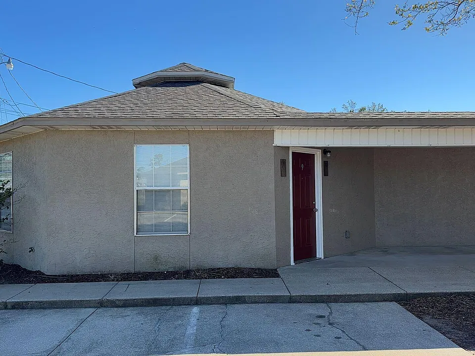 1401 Gulf Ave #9