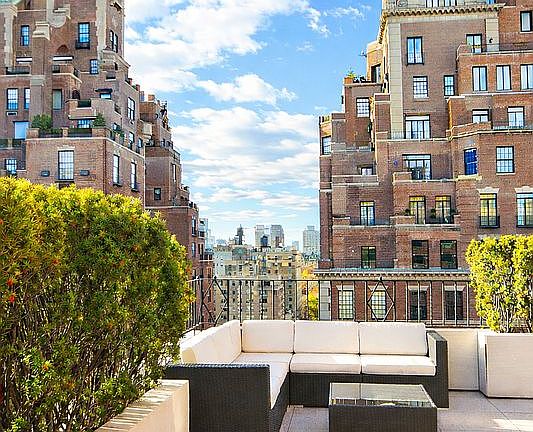 2nd image of 785 Park Ave APT 17BC