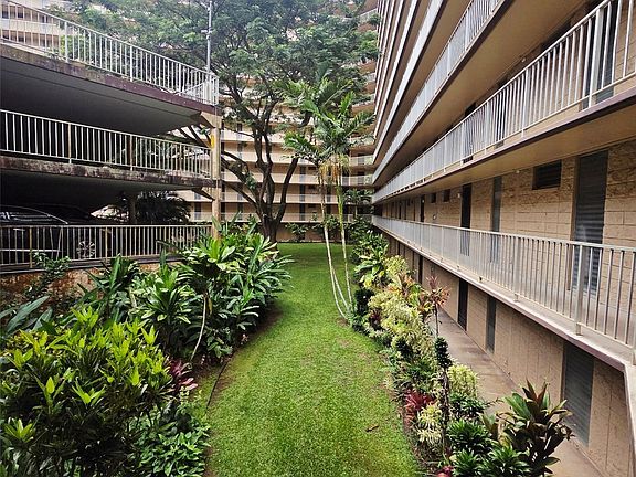 4th image of 95-227 Waikalani Dr APT A1204