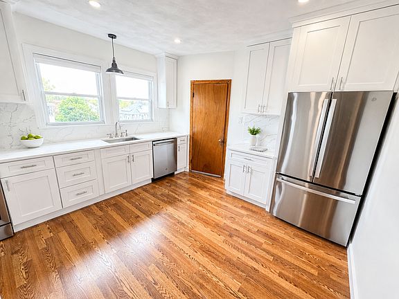 3rd image of 88 Greaton Rd Floor 2