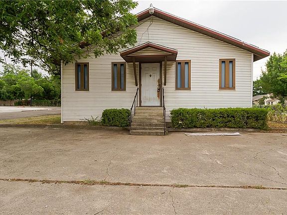 5th image of 1734 S Denley Dr