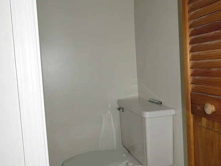229 Pine St — Photo 8