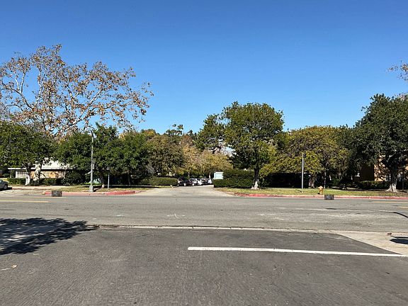 5th image of 3802 S Redondo Blvd