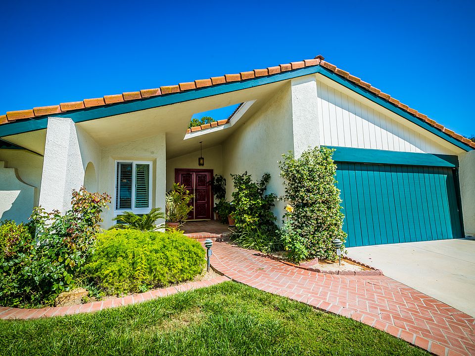 1st image of 3106 Voltaire Dr