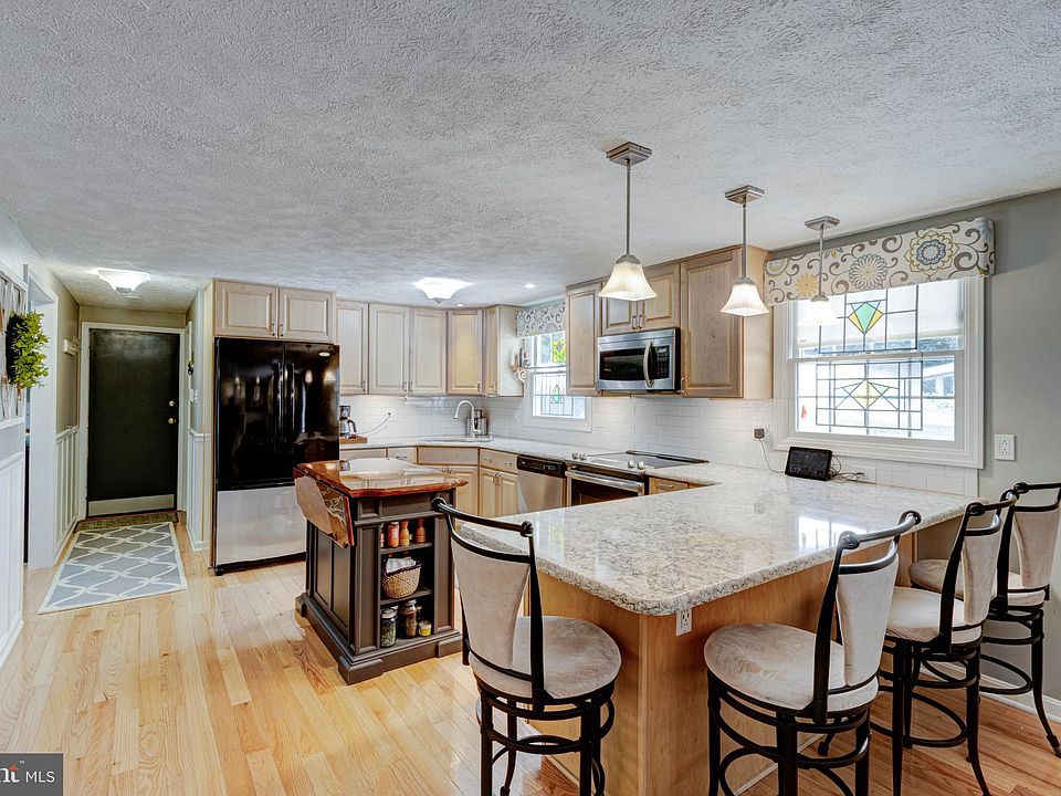 1st image of 10279 Wayover Way
