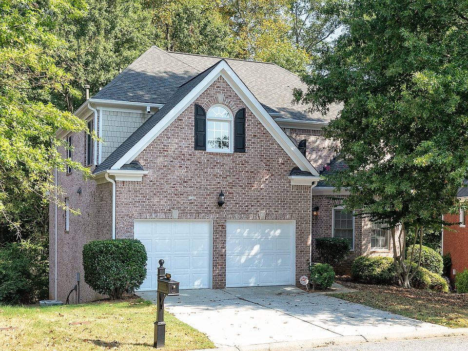 1st image of 3064 Montclair Cir SE