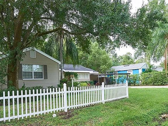 2nd image of 1512 W River Shore Way