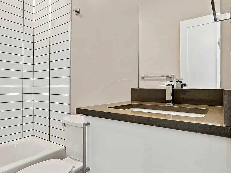 3832 Jason St #5A — Photo 24