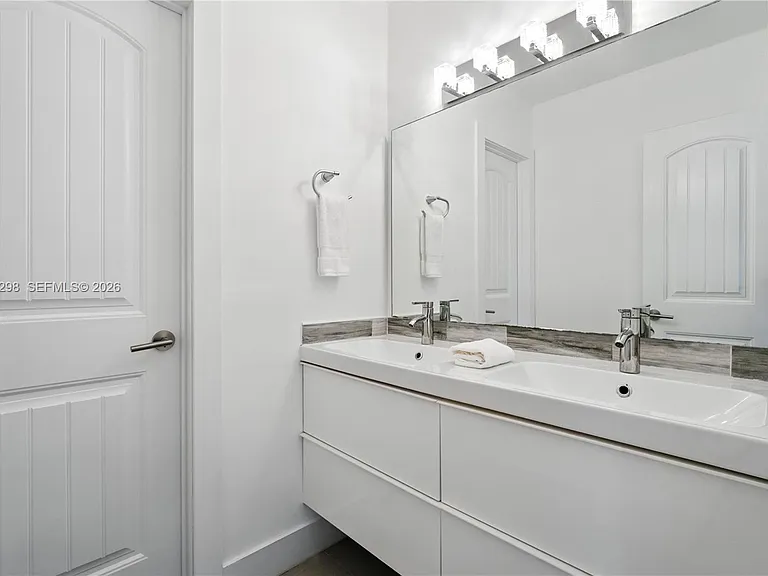 17815 SW 83rd Ct — Photo 30