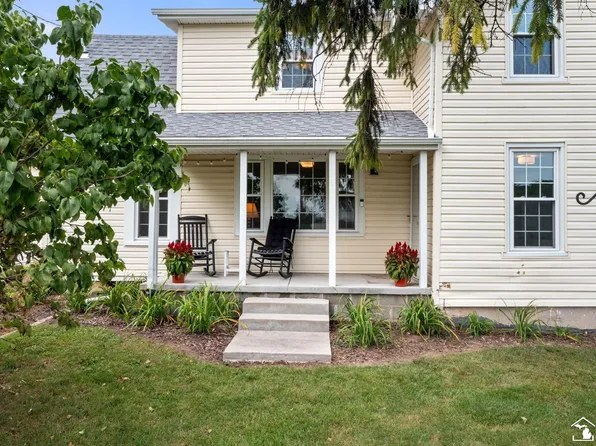 6308 Yankee Rd, Ottawa Lake, MI 49267