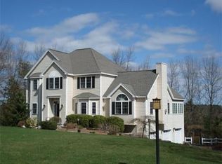 132 Adams St, Dunstable, MA 01827