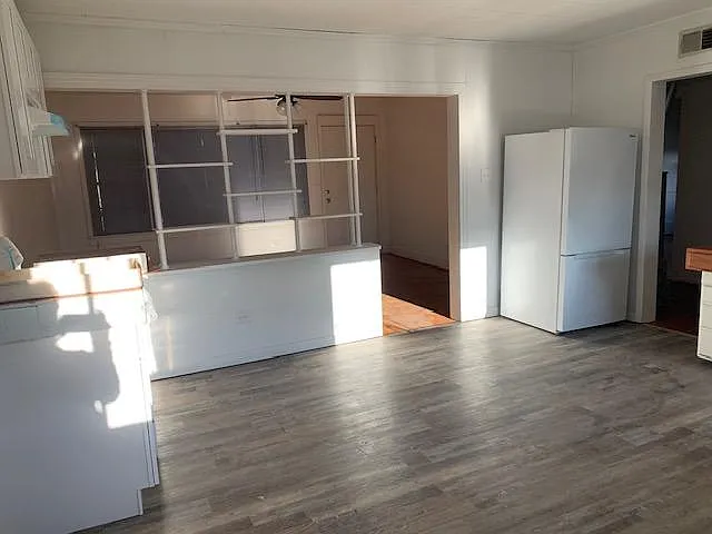 3 bed, 1040 sqft, $1,100 — Photo 3
