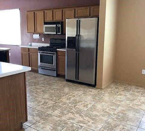 5th image of 509 S Sunny Rock Dr