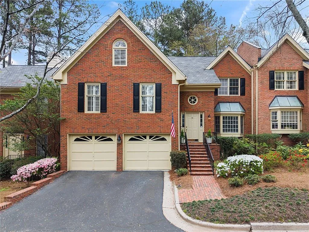 16 Ivy Rdg NE photo 1