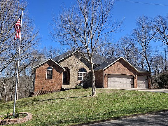 2nd image of 320 Faught Road
