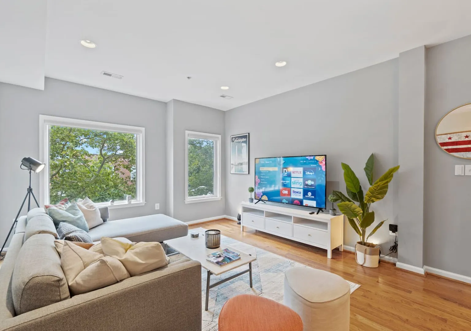 The Wilson | Shaw Duplex | 4BR Private Suites — Photo 1