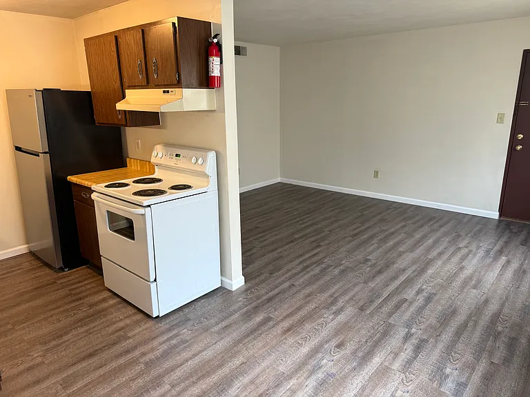 332 Riggin Rd #14 — Photo 4