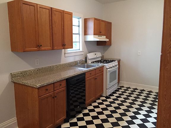 2nd image of 1410 Terpsichore St Uppr #