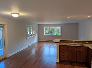 9402 Moran Rd NE, Bainbridge Island, WA 98110