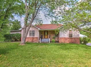 1113 Harsh Ln, Castalian springs, TN 37031