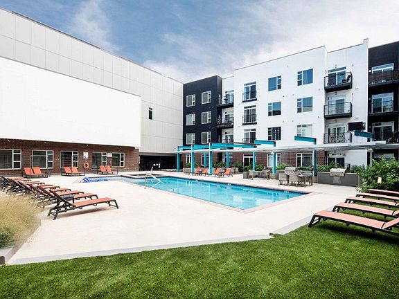 1000 South Broadway Apartments Pool