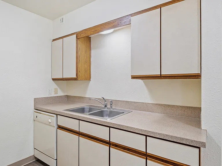 1457 Burke Ave NE — Photo 27
