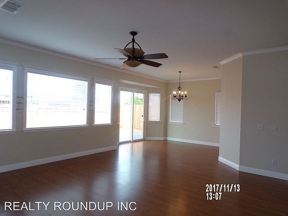 4th image of 1061 Shalford Way