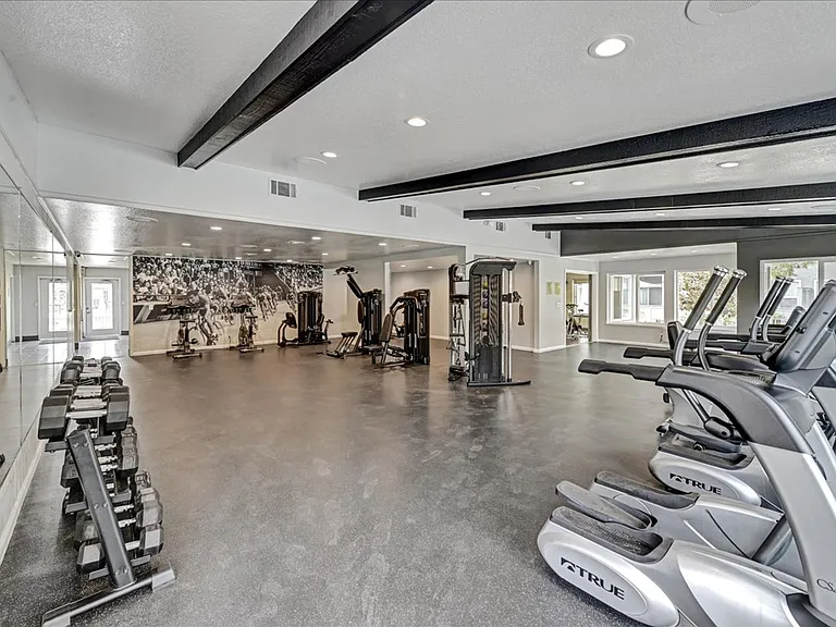 Corona Pointe Resort — Photo 65