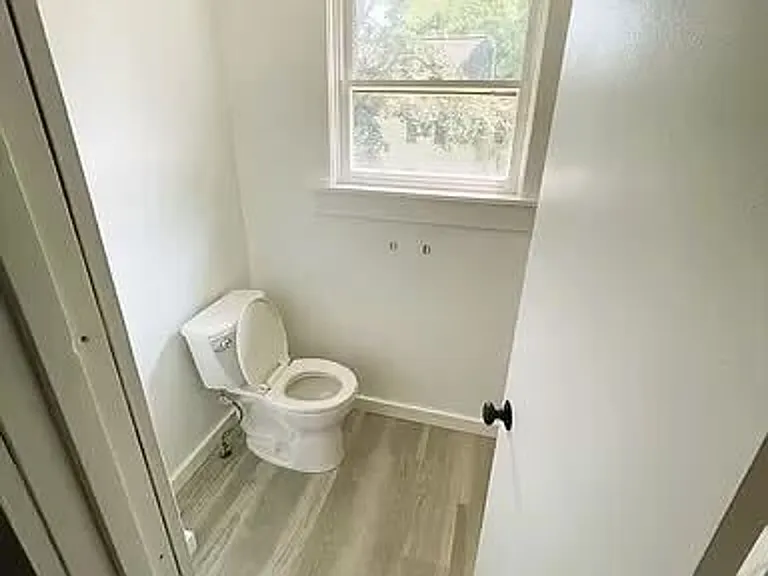 47 South Street — Photo 9