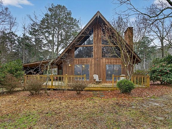 3rd image of 422 Maxey Rd