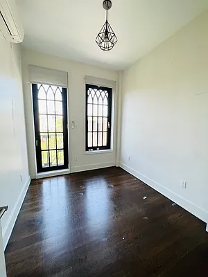 Rented by Pear NYC LLC | media 3