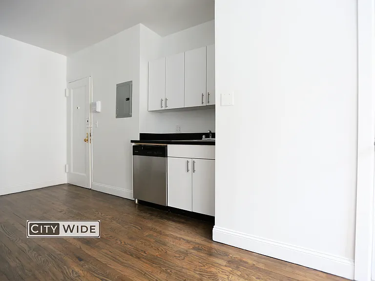 234 E 89th St #4W — Photo 8