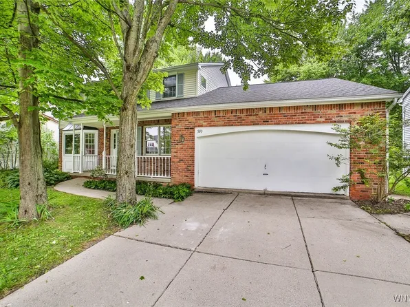 503 Glen Oak Dr, East Amherst, NY 14051