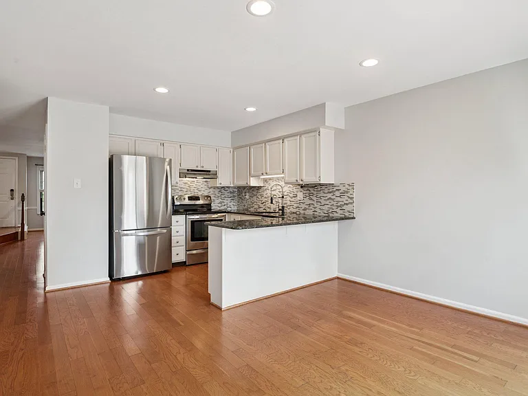 237 McIntosh Rd #82 — Photo 5