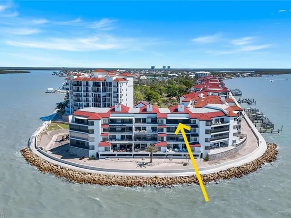 642 La Peninsula BLVD, NAPLES, FL 34113