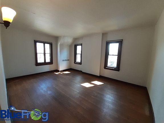 5th image of 313 N Ashland Ave #C
