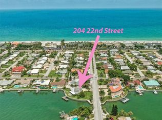 204 22nd St, Belleair Beach, FL 33786