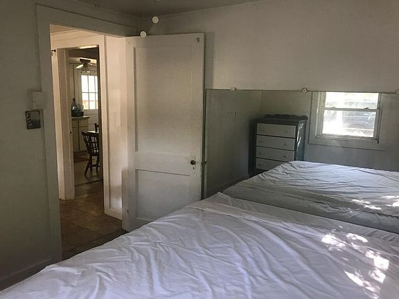3rd image of 1604 Hollywood Ave