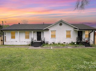 9211 Trinity Rd, Charlotte, NC 28216