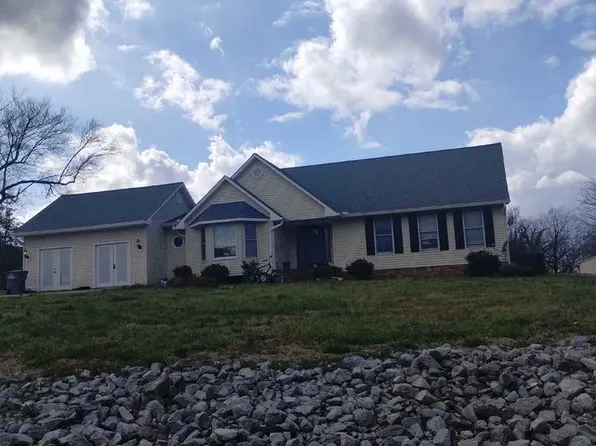 509 Pine St, Eddyville, KY 42038