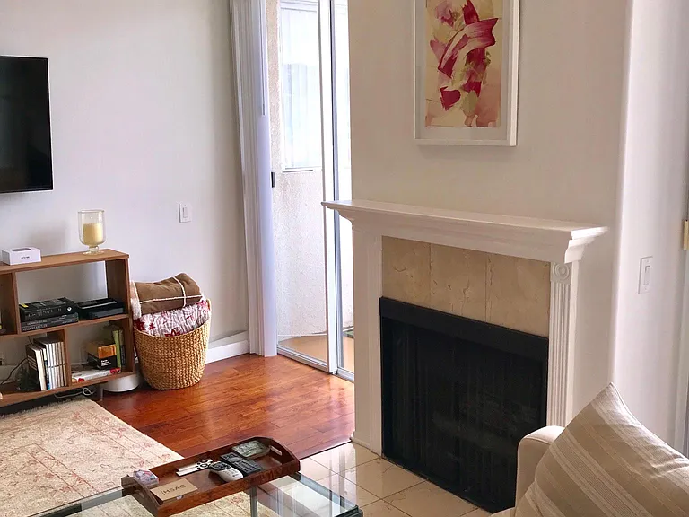 8349 Blackburn Ave #302 — Photo 133