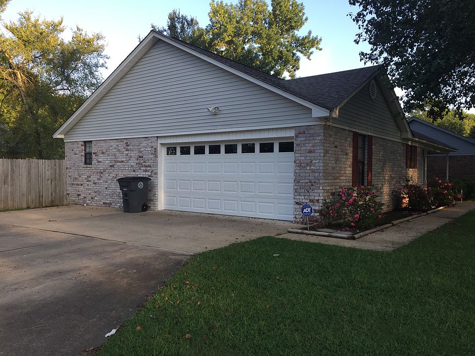 2nd image of 59 Sherwood Loop