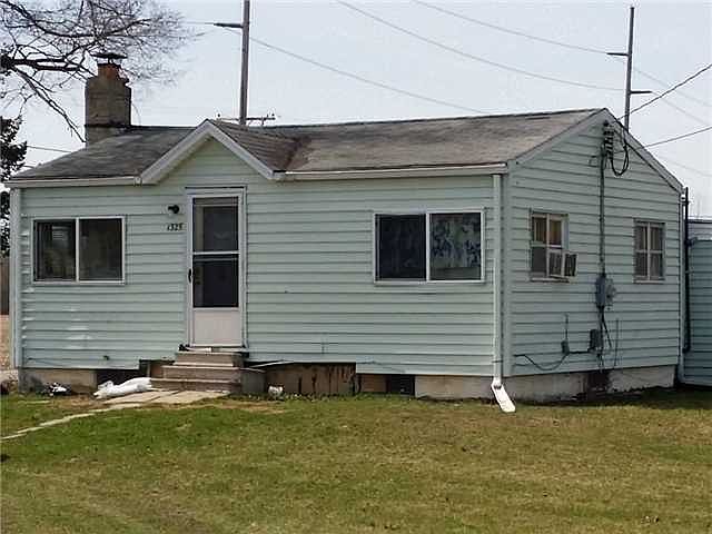 1st image of 1325 Maplehurst Ave