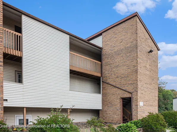 1445 E Pond Dr #26, Okemos, MI 48864